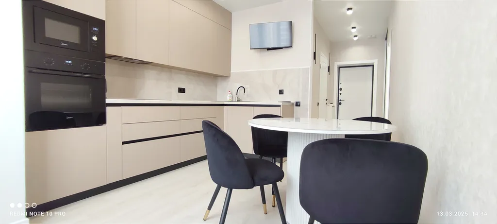 Квартира Квартира с дизайнерским ремонтом — Мирное