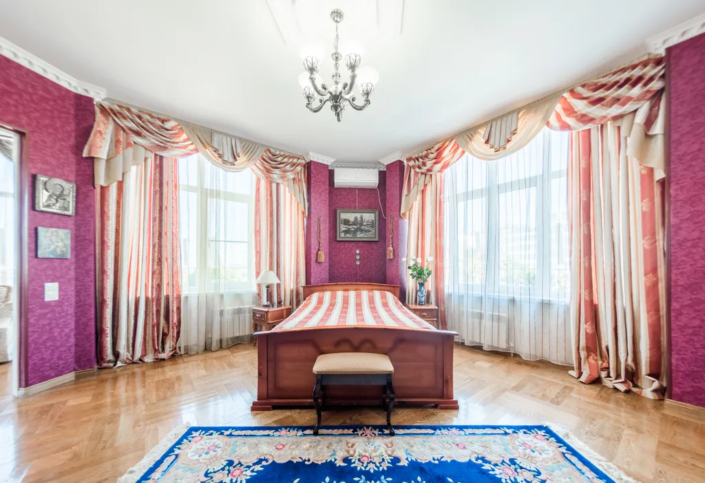 Пентхаус с бассейном и видом на море