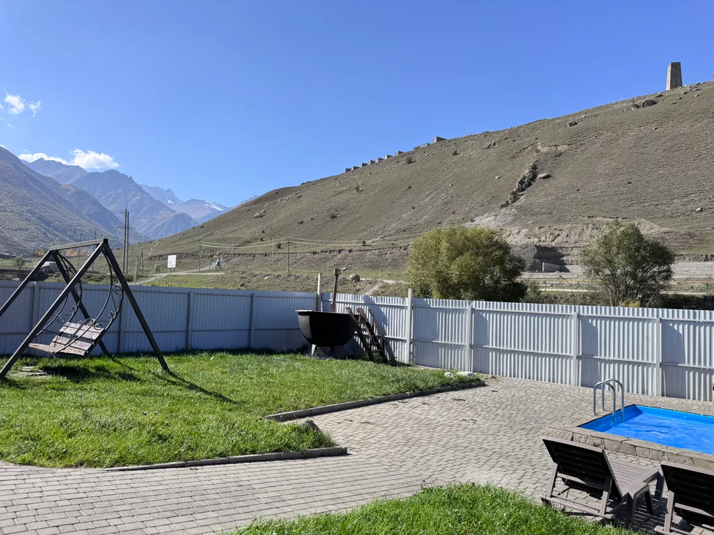 Уютный дом с видом на горы и тёплым бассейм fiagdonrelax