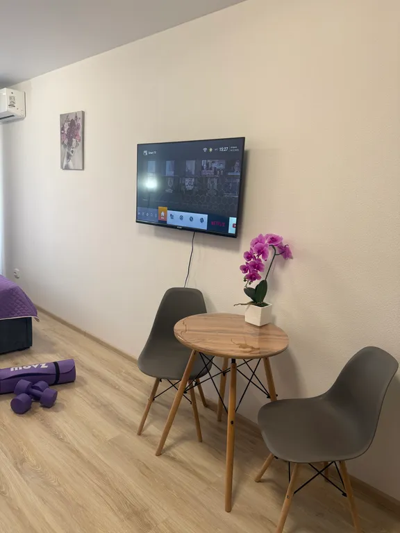 Дизайнерская студия «Лавандовая Гармония» с бассейном и террасой