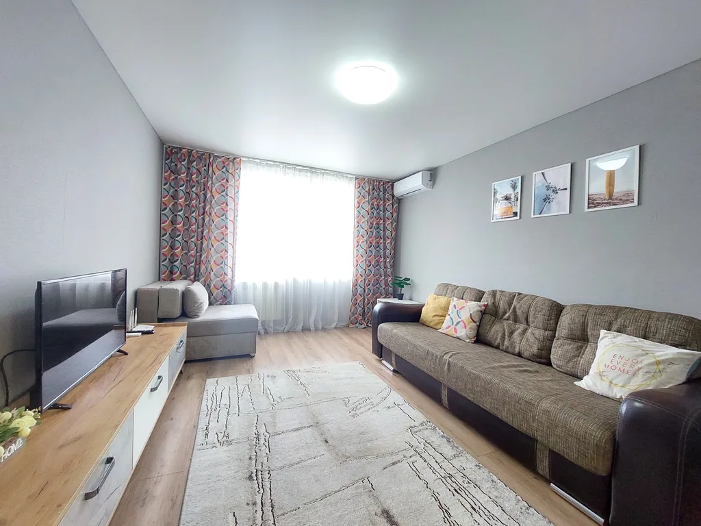 Современная квартира в центре города — аренда посуточно в Уссурийск