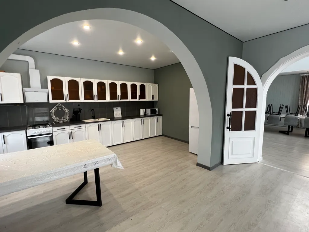 Дом с баней, бильярдом и бассейном в Подмосковье