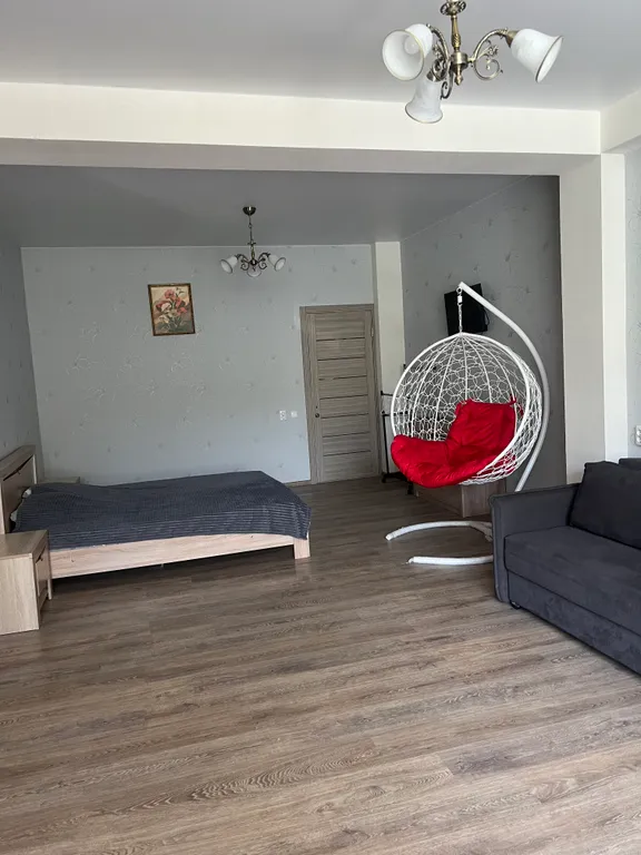 Этаж под ключ двухкомнатный с отдельным входом со своей терассой