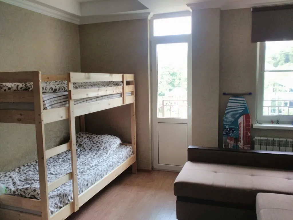 Апартаменты с видом на горы в центре