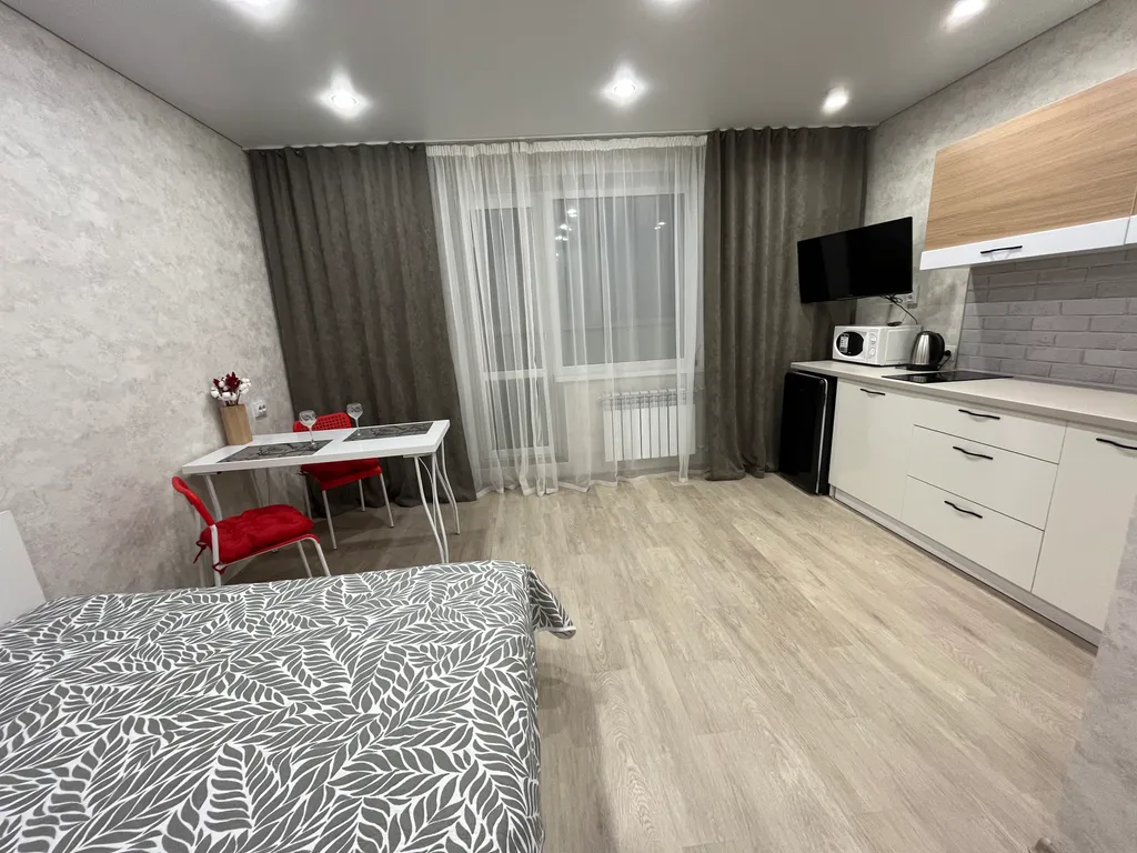 Уютная квартира-студия в центре города — аренда посуточно в Миасс