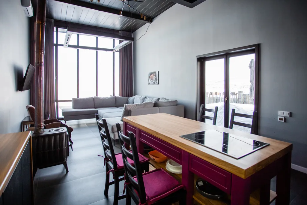 Дом с видом на озеро