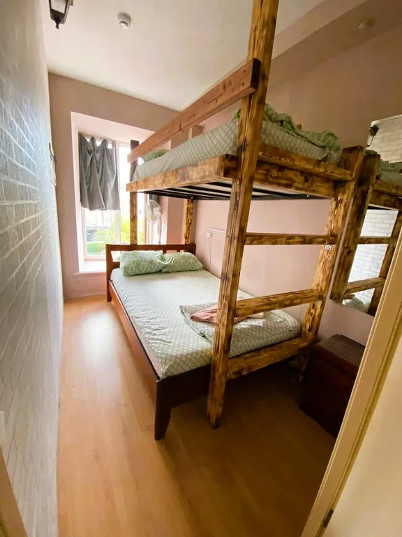 Семейная мини-комната для 2х взрослых и ребенка до 12ти лет.