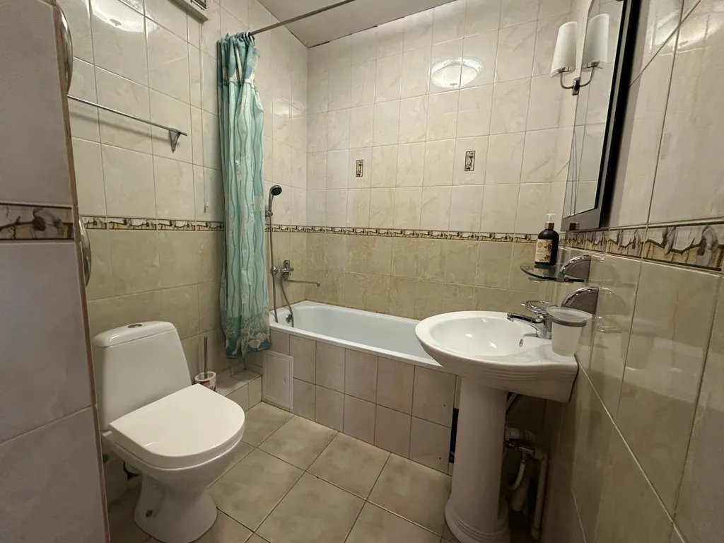 Апартаменты в центре города, свой дворик с беседкой и мангалом