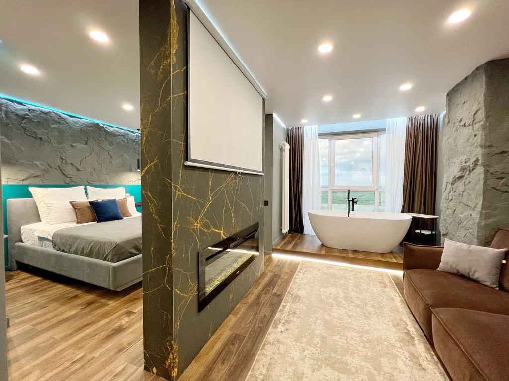 Роскошная квартира с королевской ванной возле ТЦ Круиз