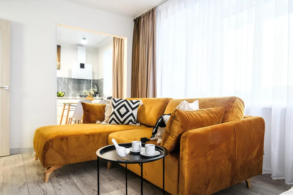 Атмосферная двухкомнатная квартира