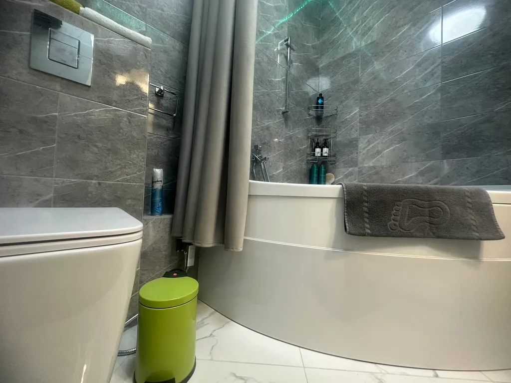 Шикарная новая трёхкомнатная квартира комфорт класса