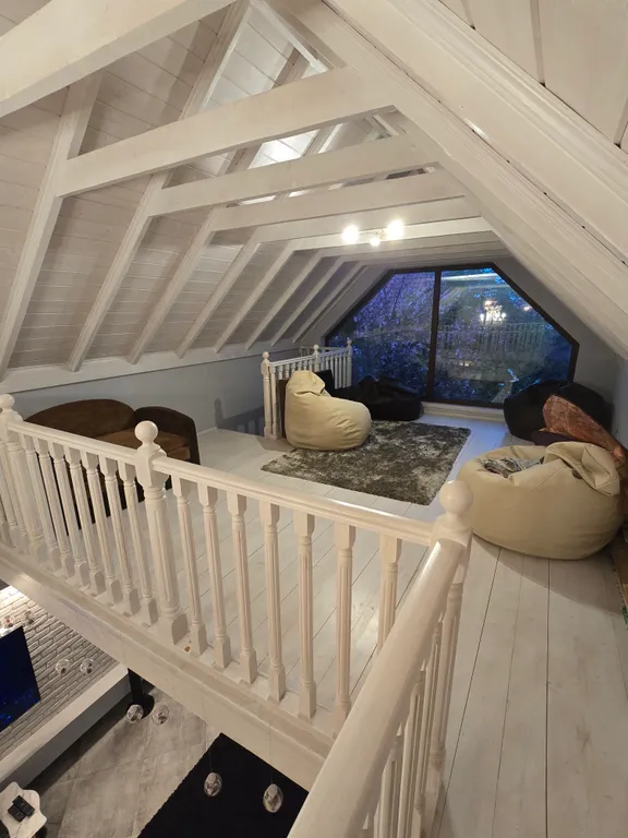 Тихий уют с бассейном для отдыха семьёй