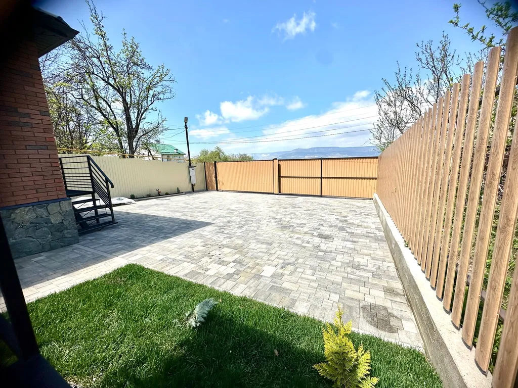 А-фрейм с видом на горы