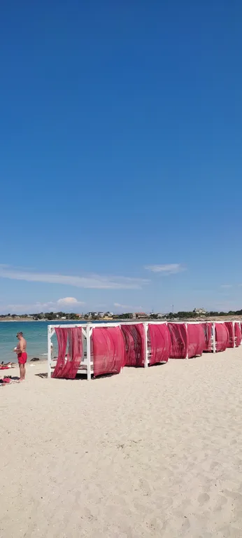 Студия у моря, Итальянская деревня