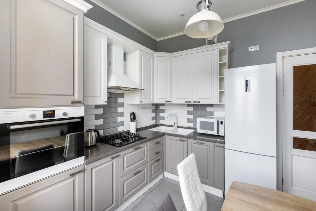 Квартира Современная трёхкомнатная квартира в сталинском доме у Москва-сити — Москва