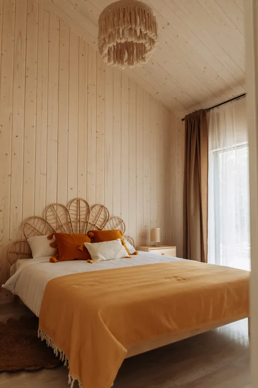 Барнхаус в стиле бохо в сосновом лесу