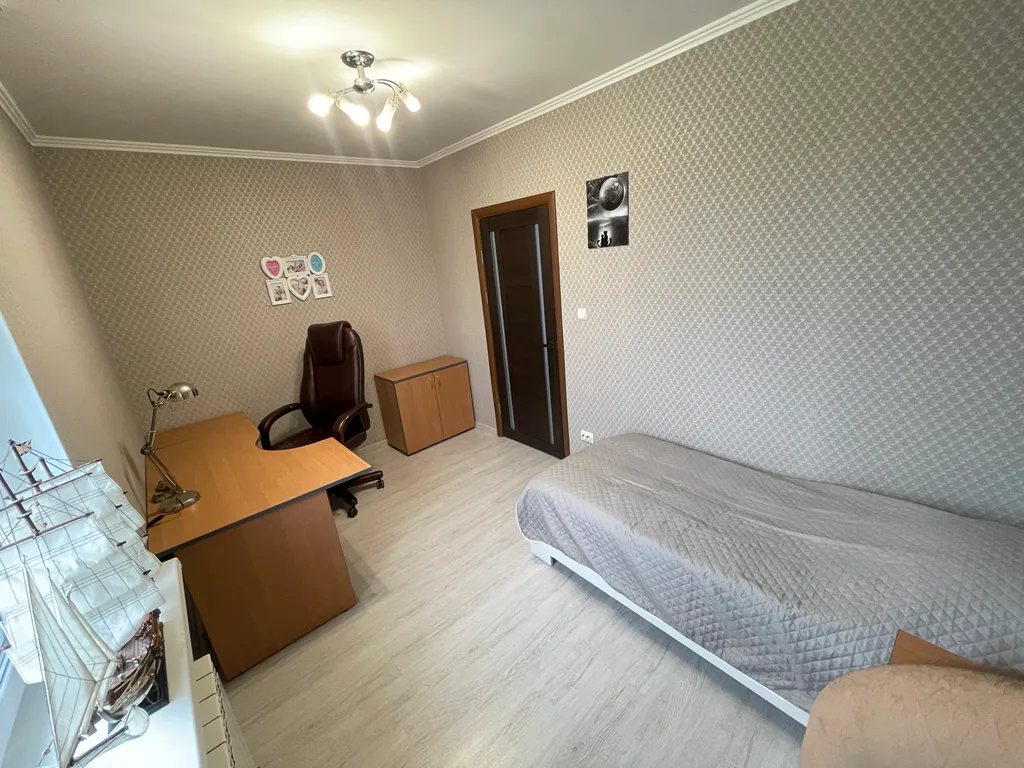 Уютный двухэтажный дом в черте города для отдыха и работы