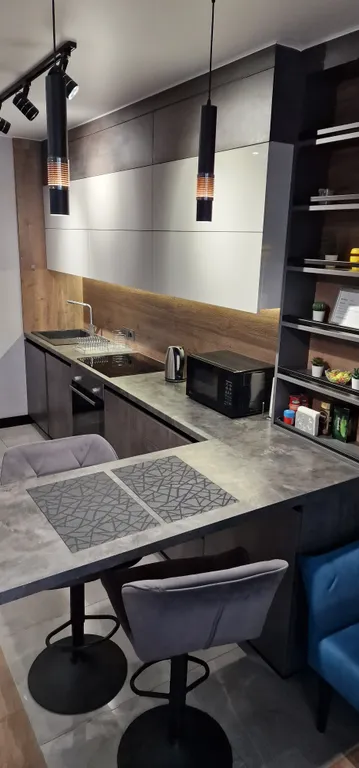 Стильная студия в центре с огромной джакузи