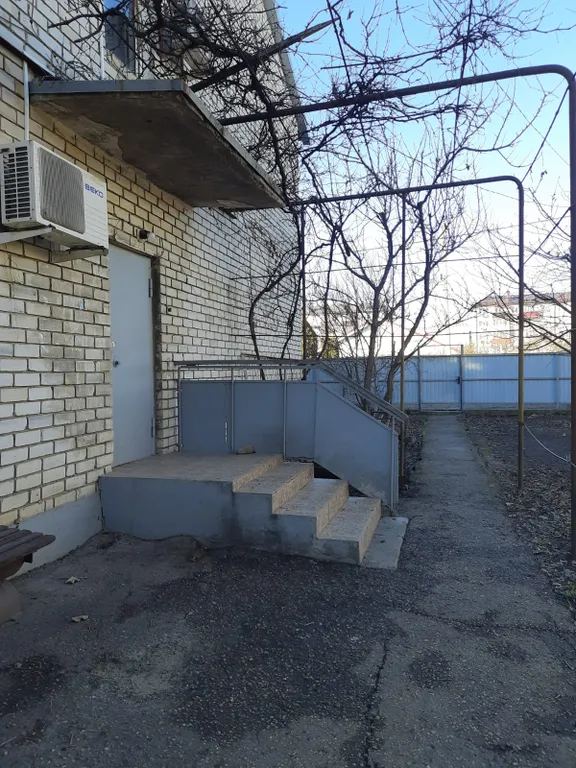 Трёхкомнатная квартира на 1 этаже в коттедже