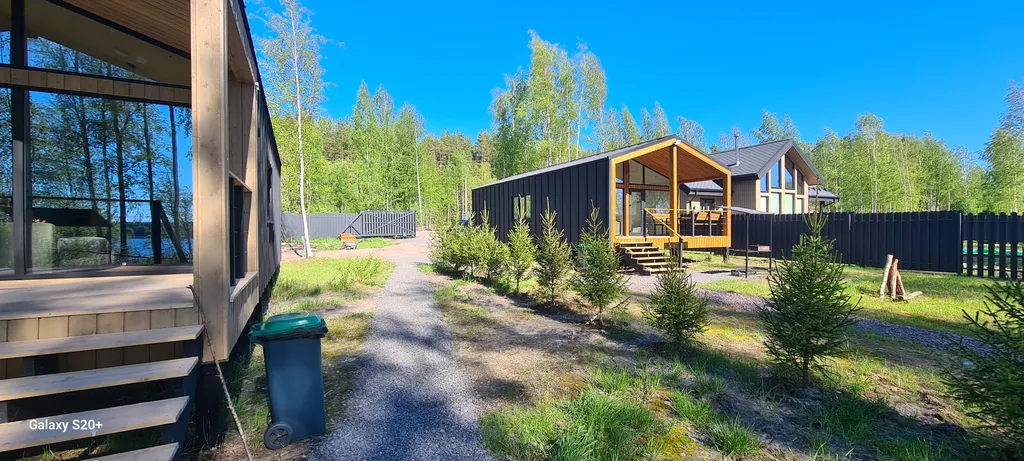 Коттедж Дом с видом на озеро — Приморск