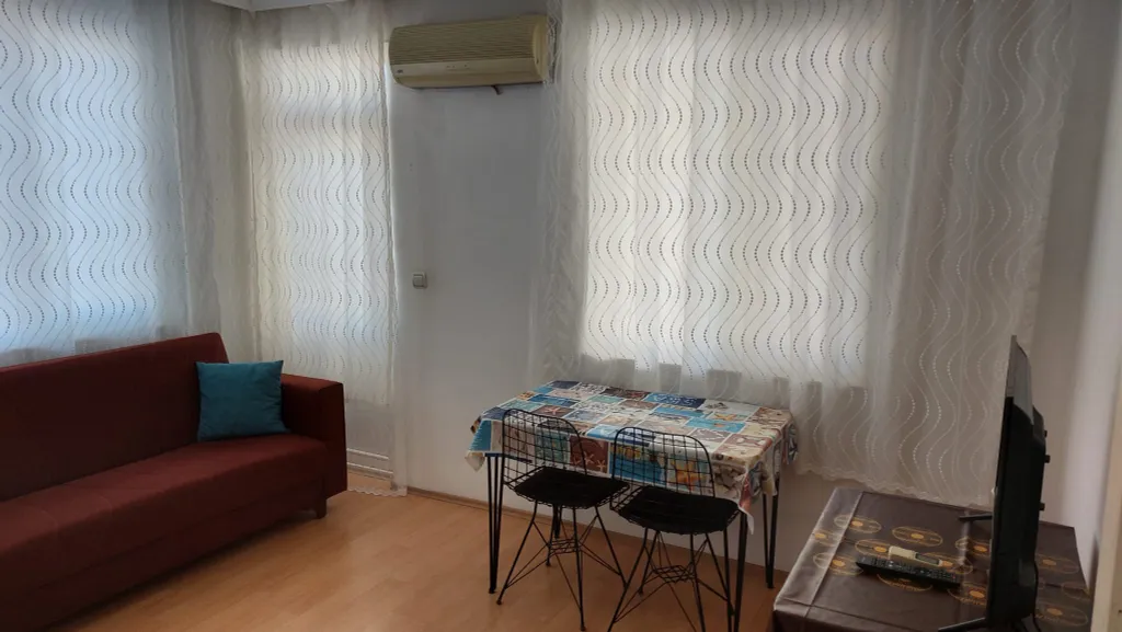 Уютная квартира рядом с трамвайной остановкой