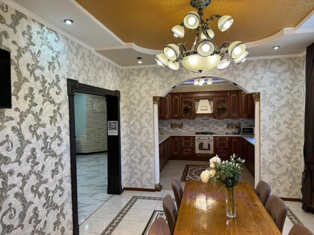 7-комнатный Дом