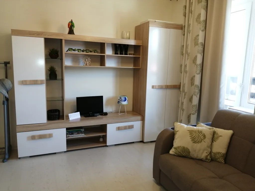 Студия с бассейном у моря