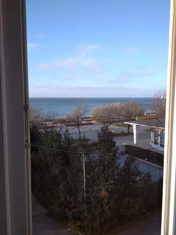 Квартира у моря, набережная