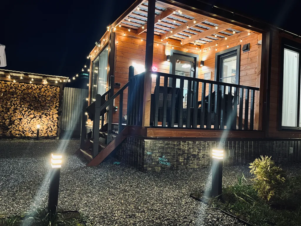 Уютный домик в тихом месте у реки