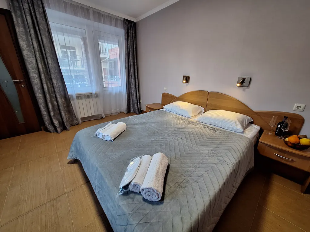 Квартира Квартира Небо трёхместный комфортный номер с кроватями twin/dbl — Геленджик