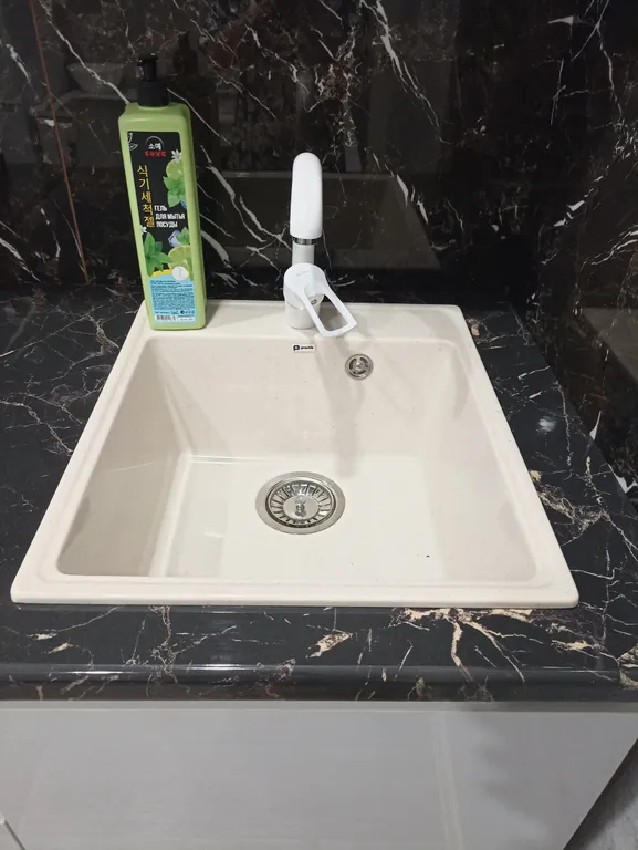 1-комнатная квартира в центре города с асфальтированной парковкой