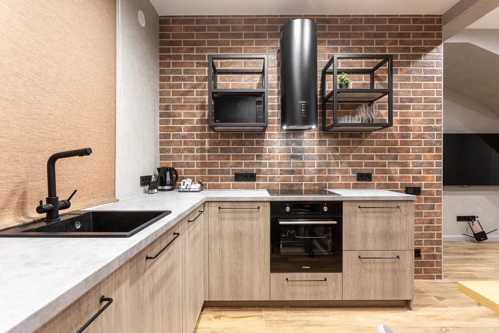 На первой линии от моря сдам полдома