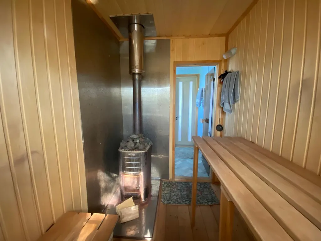 Дом на воде (Хаусбот) с баней и камином