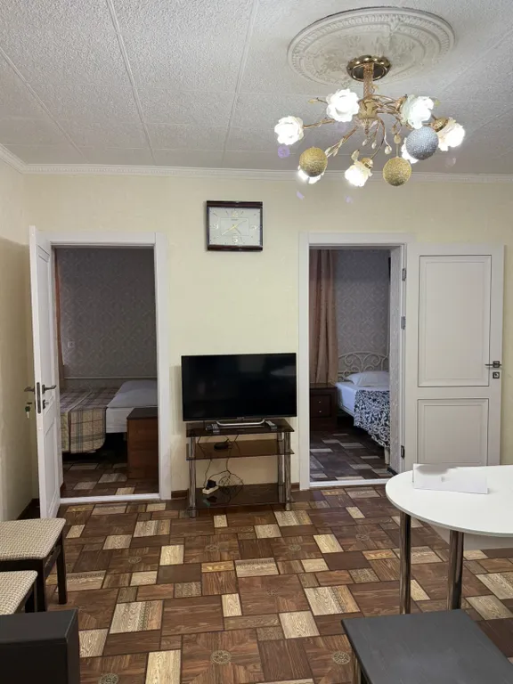 Квартира Квартира Уютный апартамент с двумя спальнями — Адлер