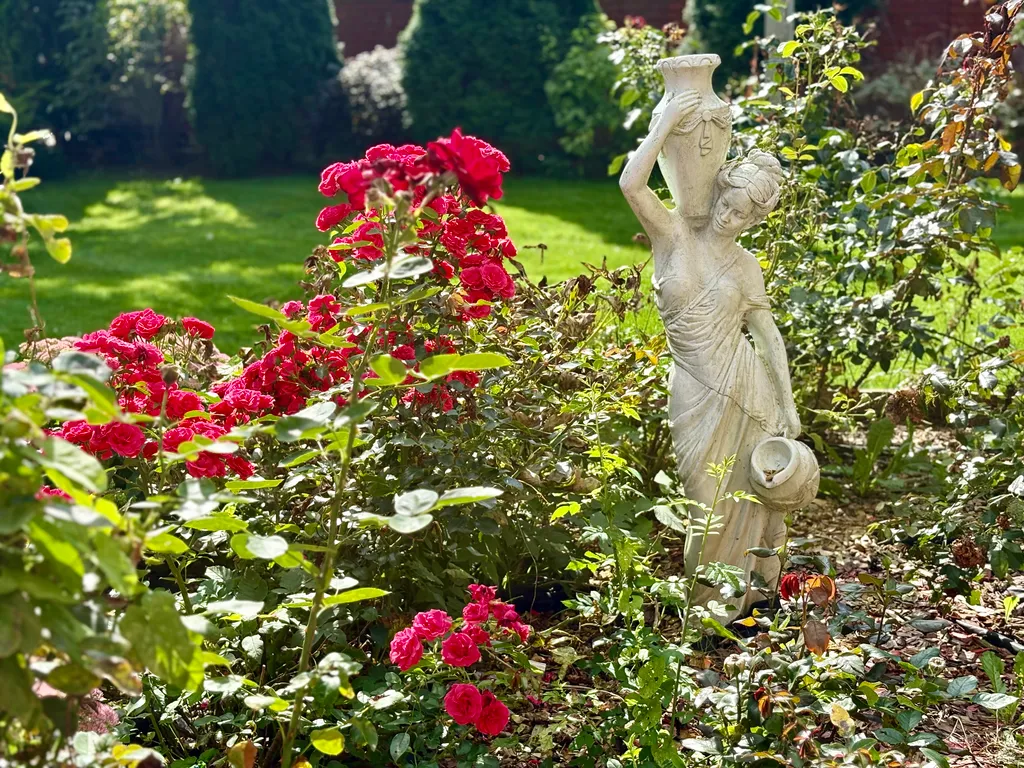 Дом с бассейном