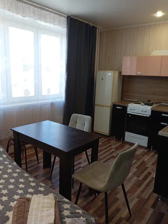 Однокомнатная комфортная квартира — аренда посуточно в Миасс