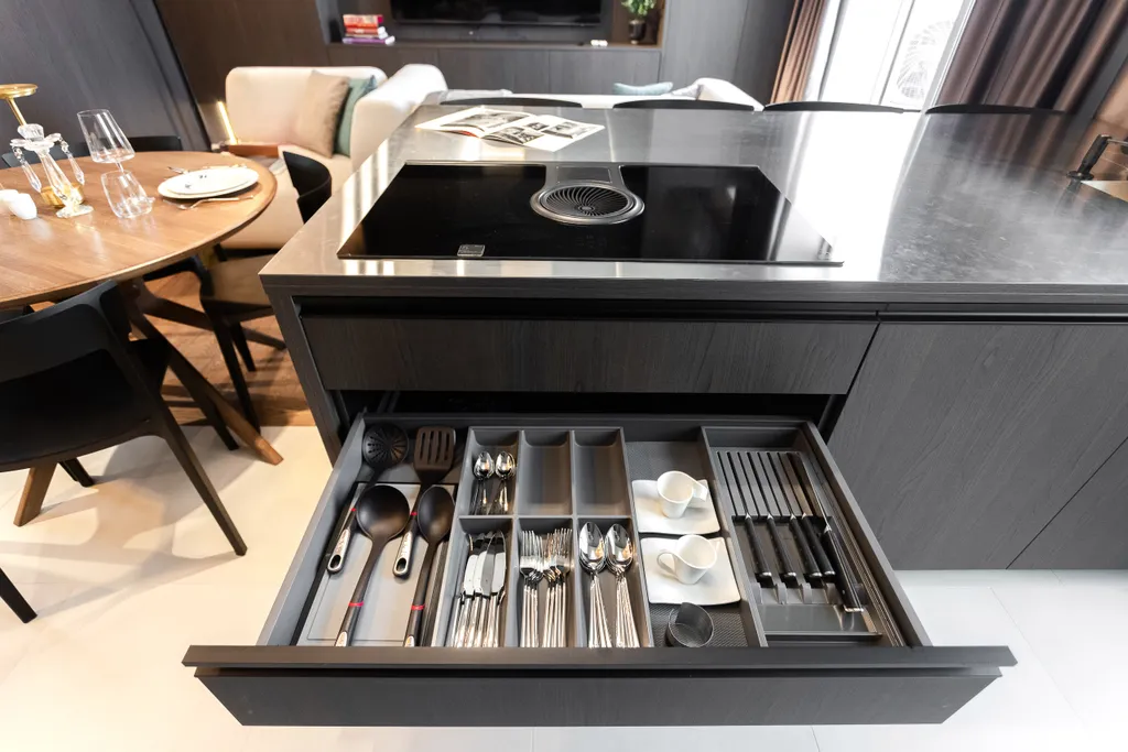 Квартира на первой береговой линии с видом на море в стиле лофт