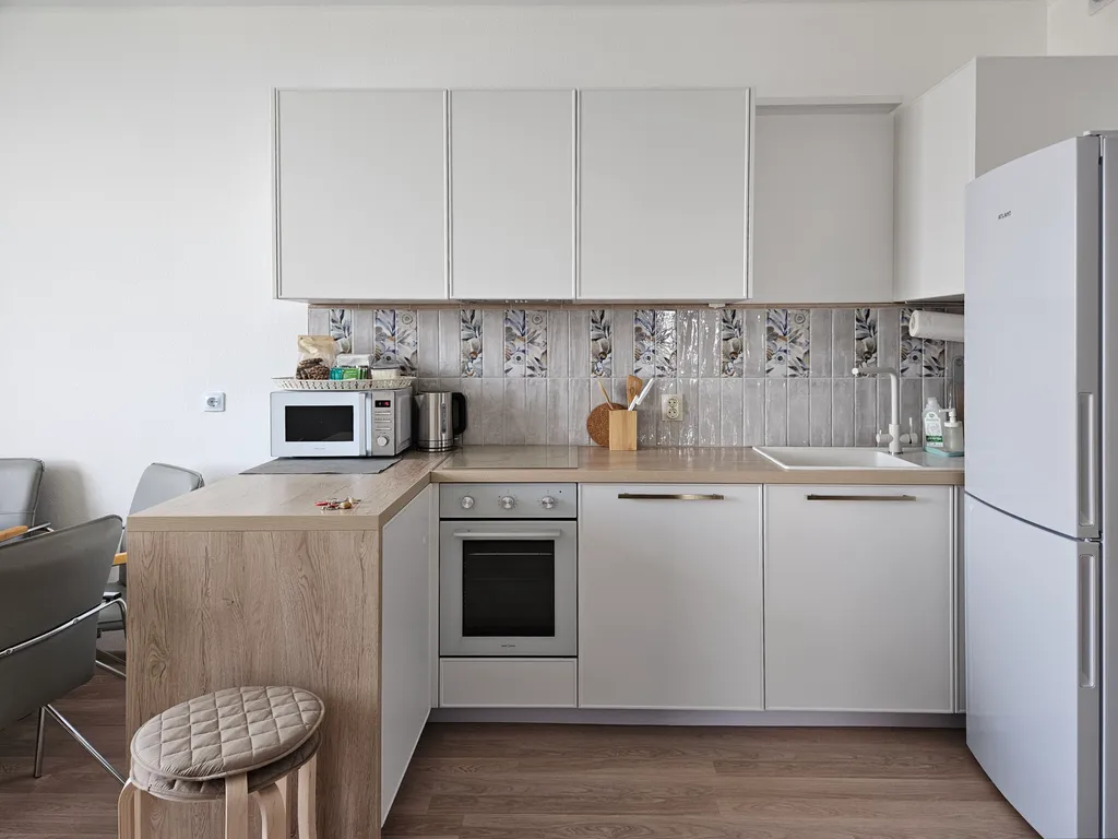 Новая квартира с 3 спальнями, видом на центр города и шикарные закаты