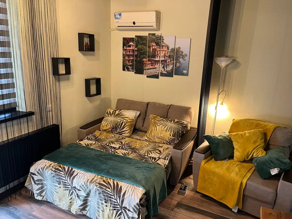 Студия с видом на бухту и горы