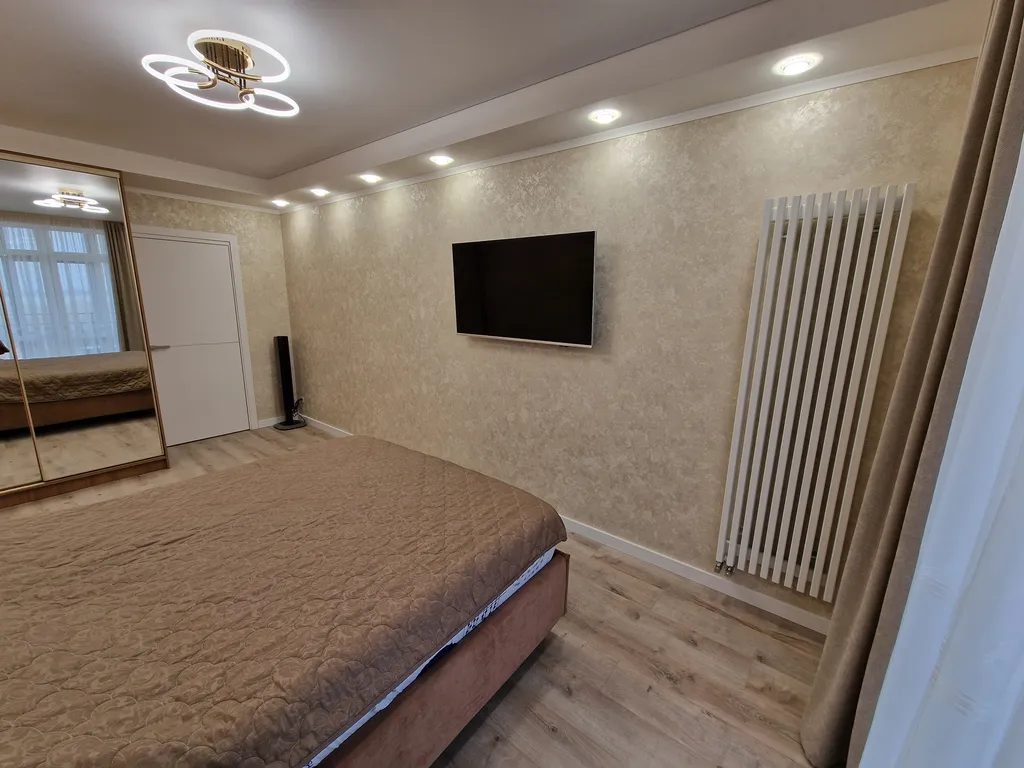 Квартира с ремонтом и видом на озеро Мойнаки