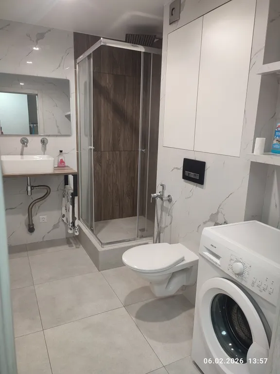 Однокомнатная, большая студия, новая, теплая,  уютная