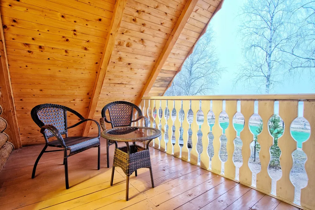 Уютный коттедж с балконом на шесть человек на берегу озера Селигер