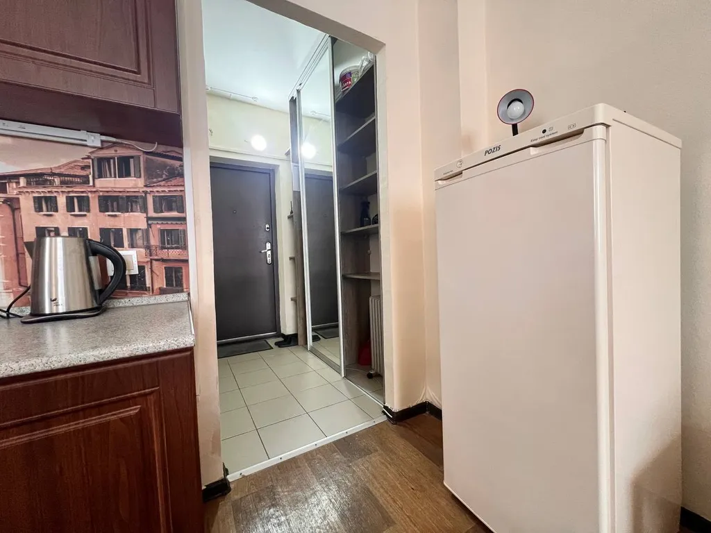 Квартира Уютная светлая студия, центр, ТЦ Вояж, парковка, кафе, аквапарк источник — Тюмень