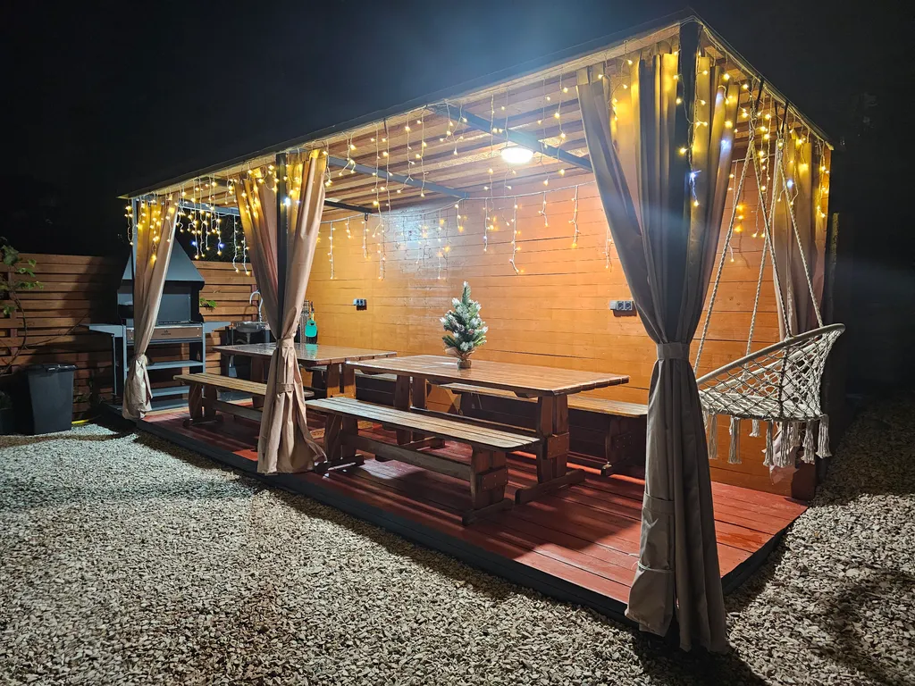 Дом а-фрейм с банным чаном, бассейном, беседкой, парковкой в Сочи