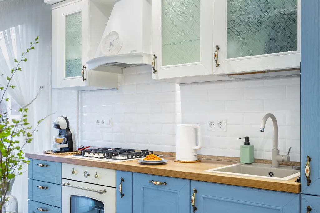 Квартира КВАРТИРА "ЛАЗУРЬ" с балконом и видом на море — Геленджик