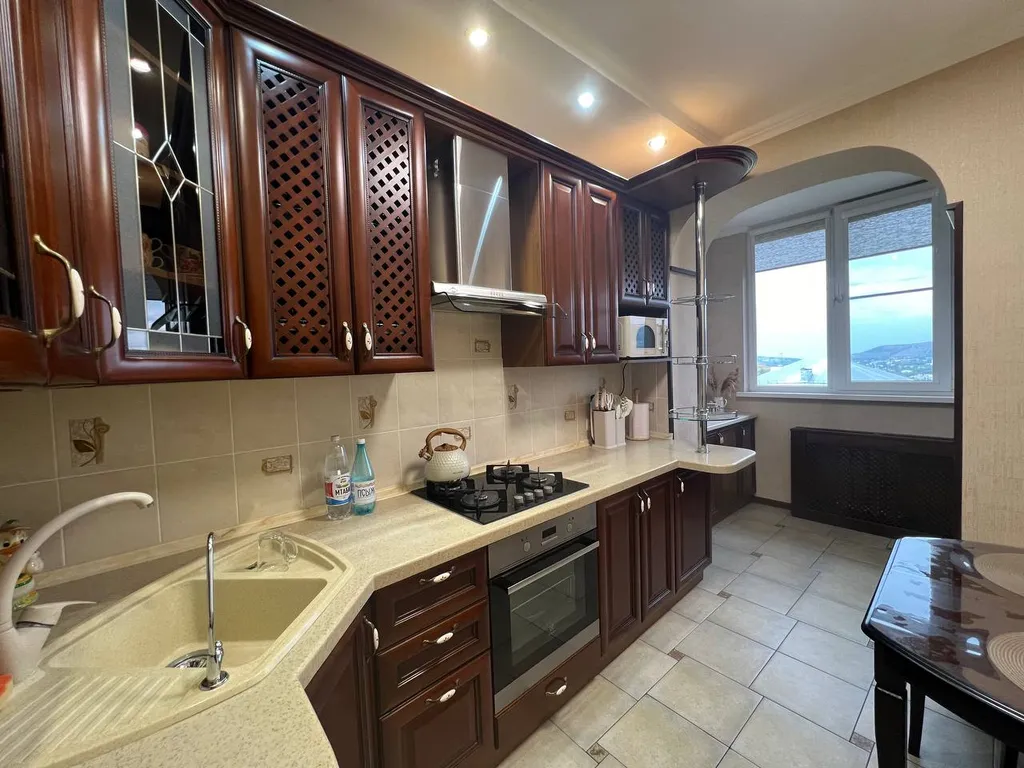 Уютная квартира с шикарным видом на горы, лес, ущелье и город