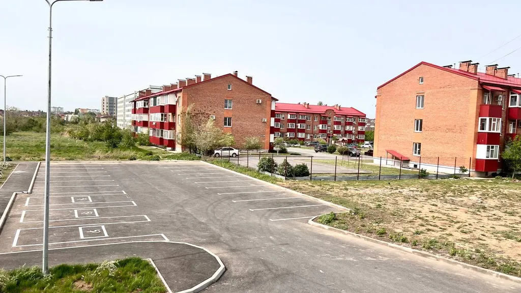 Новый апартамент с зоной отдыха на балконе