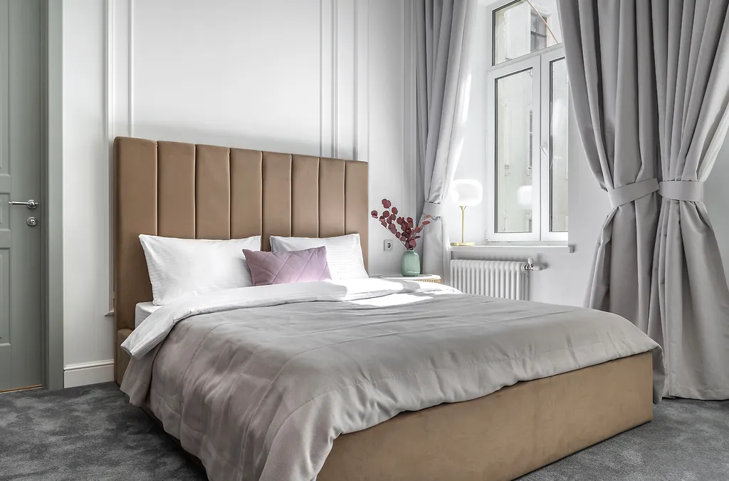 Апapтаменты с новым дизайнeрcким рeмонтом, пaнopамным видом на Невcкий