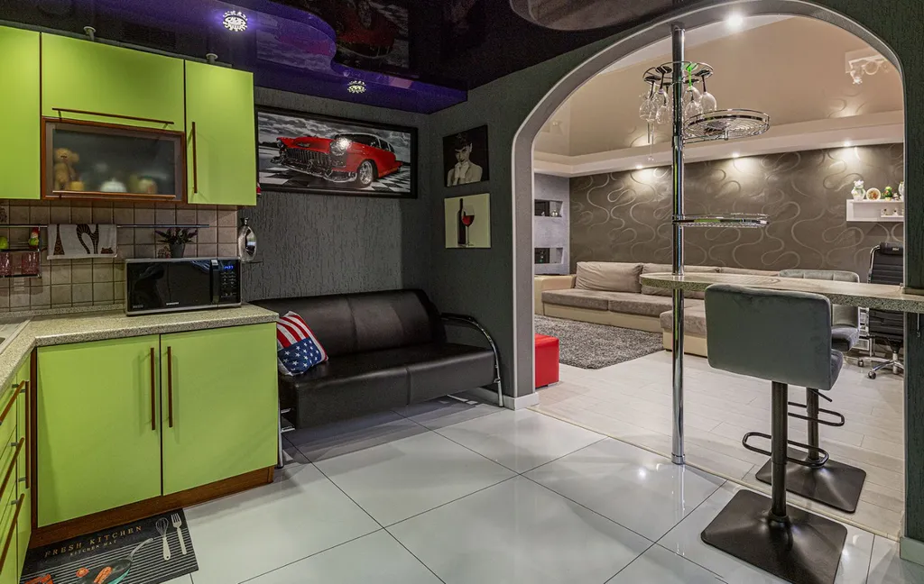 Premium студия в центре с большой ванной,отдельной спальней,парковка.