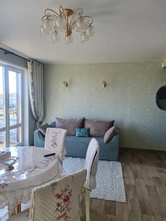 Дом Бархатная 1